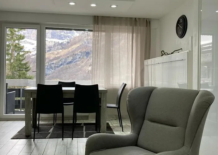 Flaminia 15 - Best View And Free Parking! 로이커바드